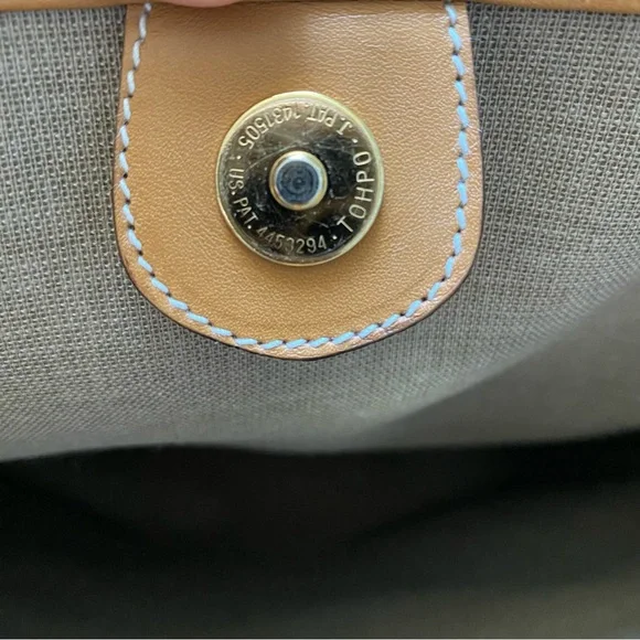 VINTAGE Gucci Micro GG Monogram Cream Tote - Picture 13 of 14